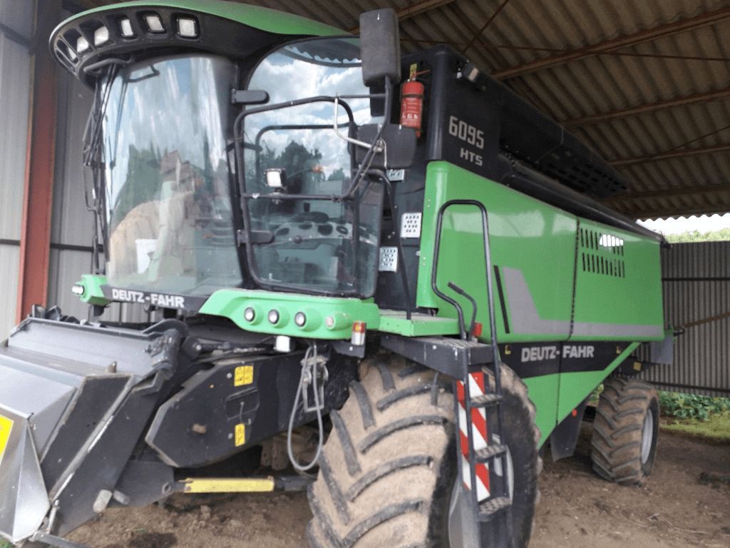E-FARM: Deutz-Fahr 6095 A HTS - Moissoneuse-batteuse - id INTXC62 - 92 000 € - Année: 2014 - Lecture du nombre d'heure: 1 650,France
