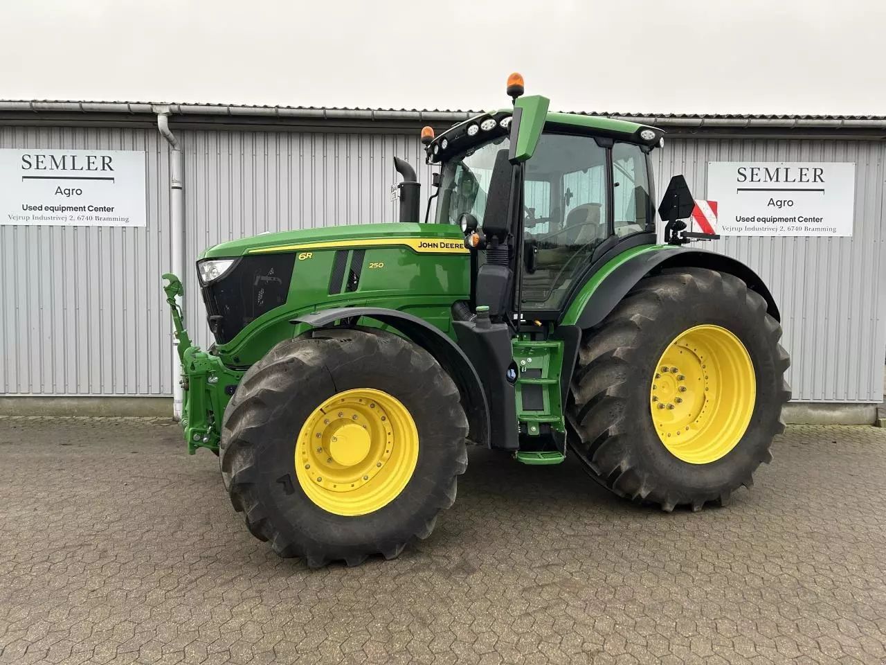 John Deere 6R 250 Traktor 214.072 €