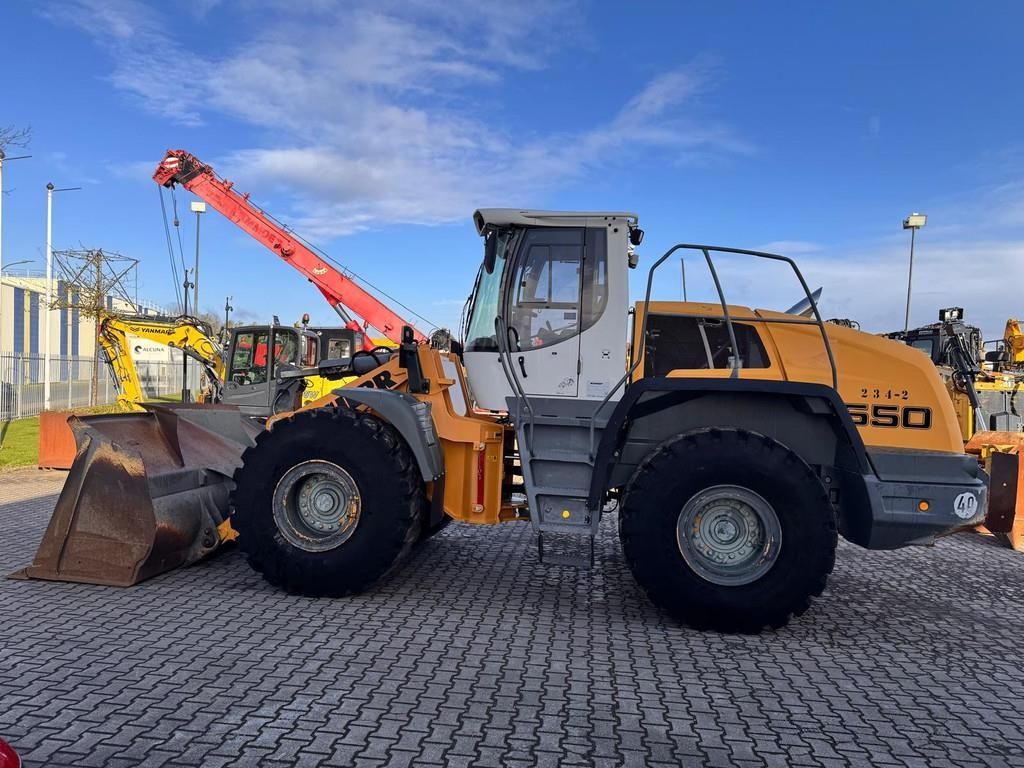 Liebherr l550 . Cargador de ruedas 43.500 €