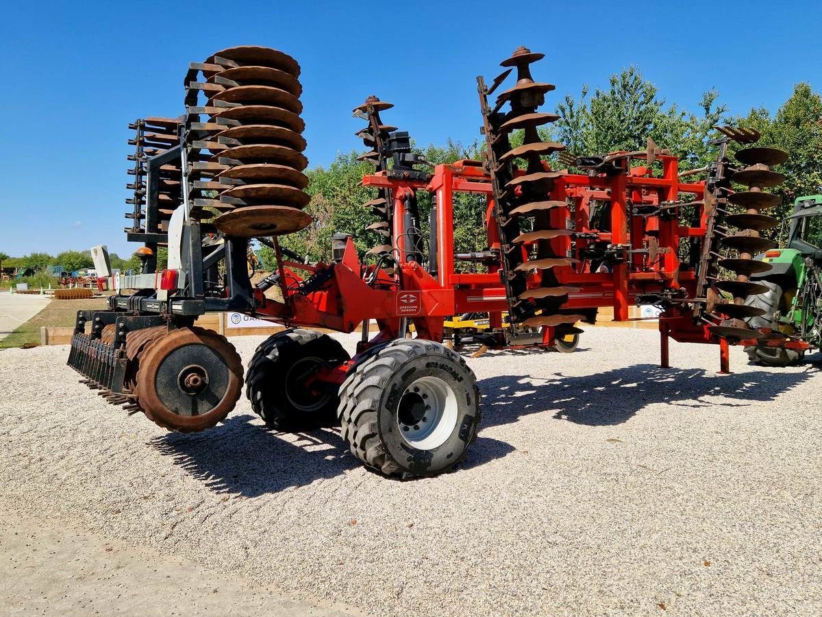 E-FARM: GREGOIRE BESSON dxvrl hd 717-36 - Kultivátor - id VFGILEP - 14 403 EUR - Gyártási év: 2011 - Egyesült Királyság