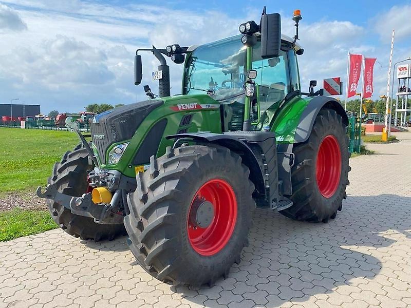E-FARM: Fendt 724 Vario - Τρακτέρ - id J4VBF6N - 186.500 € - Χρονία: 2023 - Μετρητής ωρών: 837,Ισχύς κινητήρα: 246,Γερμανία