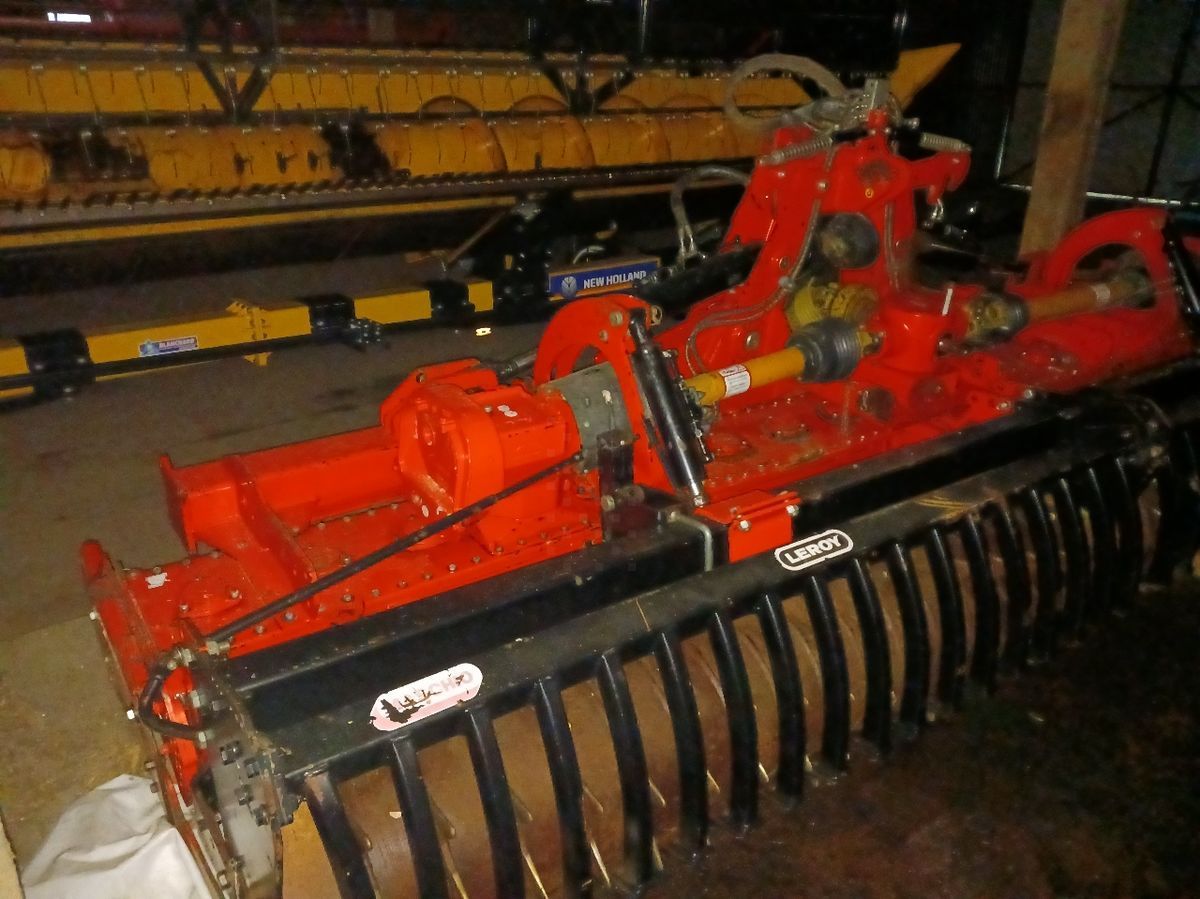E-FARM: Maschio Aquila 4600 - Erpice rotante - id PFYCR5L - 14.000 € - Anno di costruzione: 2011 - Francia