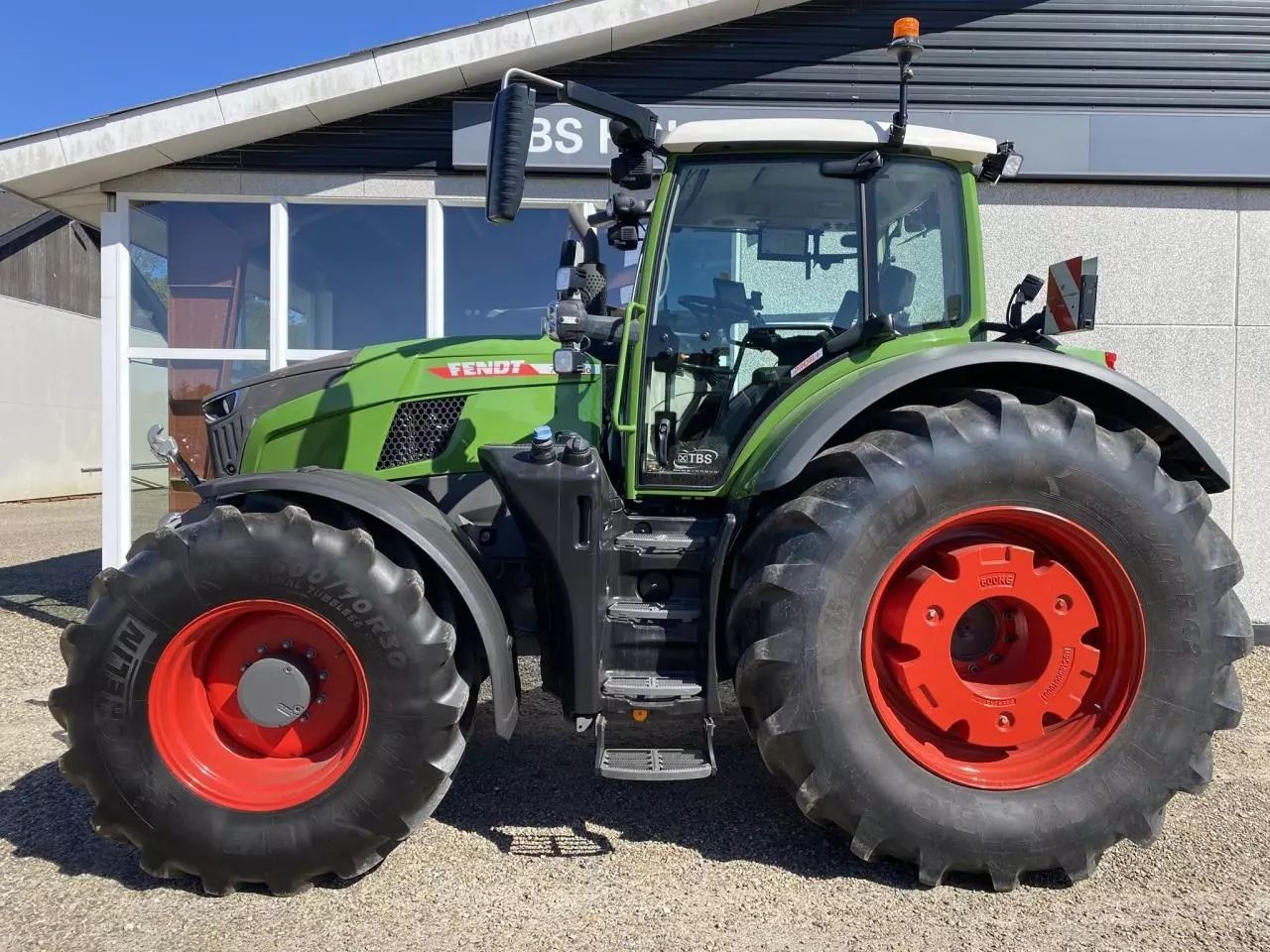 Fendt 728 Vario Tractor €262,947