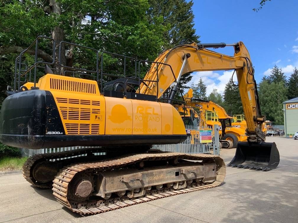 JCB 300 Excavadora de orugas 61.200 €