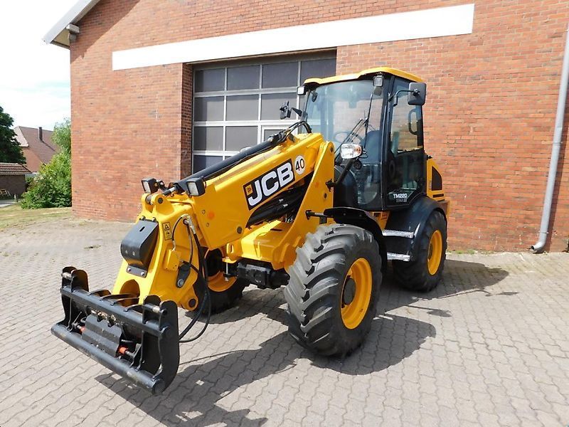 JCB tm 220 - 40 km/h Tele wheel loader €89,400