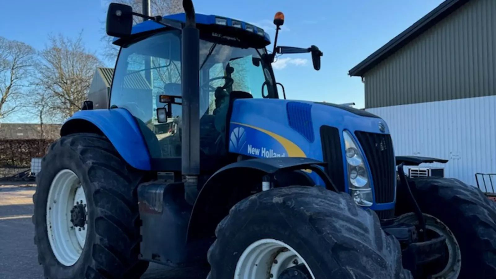 New Holland TG285 Tractor 26.074 EUR