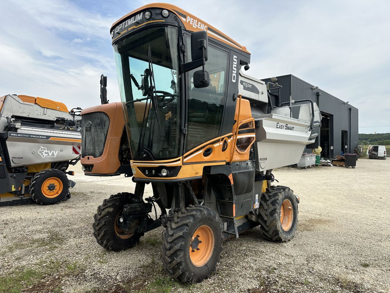 E-FARM: Pellenc optimum 550 easy smart - Vendemmiatrice - id YYXXRBN - 63.000 € - Anno di costruzione: 2015 - Francia