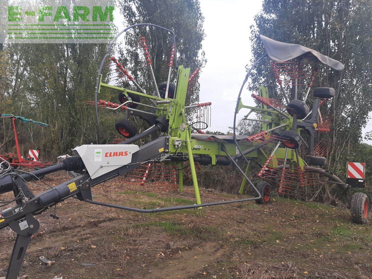 E-FARM: Claas Liner 1600 Twin - Karuzelowy przetrząsacz do siana - id VVJRMVF - 15 000 € - Rok produkcji: 2017 - Francja