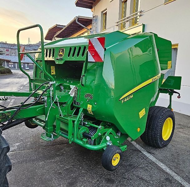 E-FARM: John Deere F441M - Baler - id DWMFNJK - €33,000 - Year of construction: 2021 - Austria