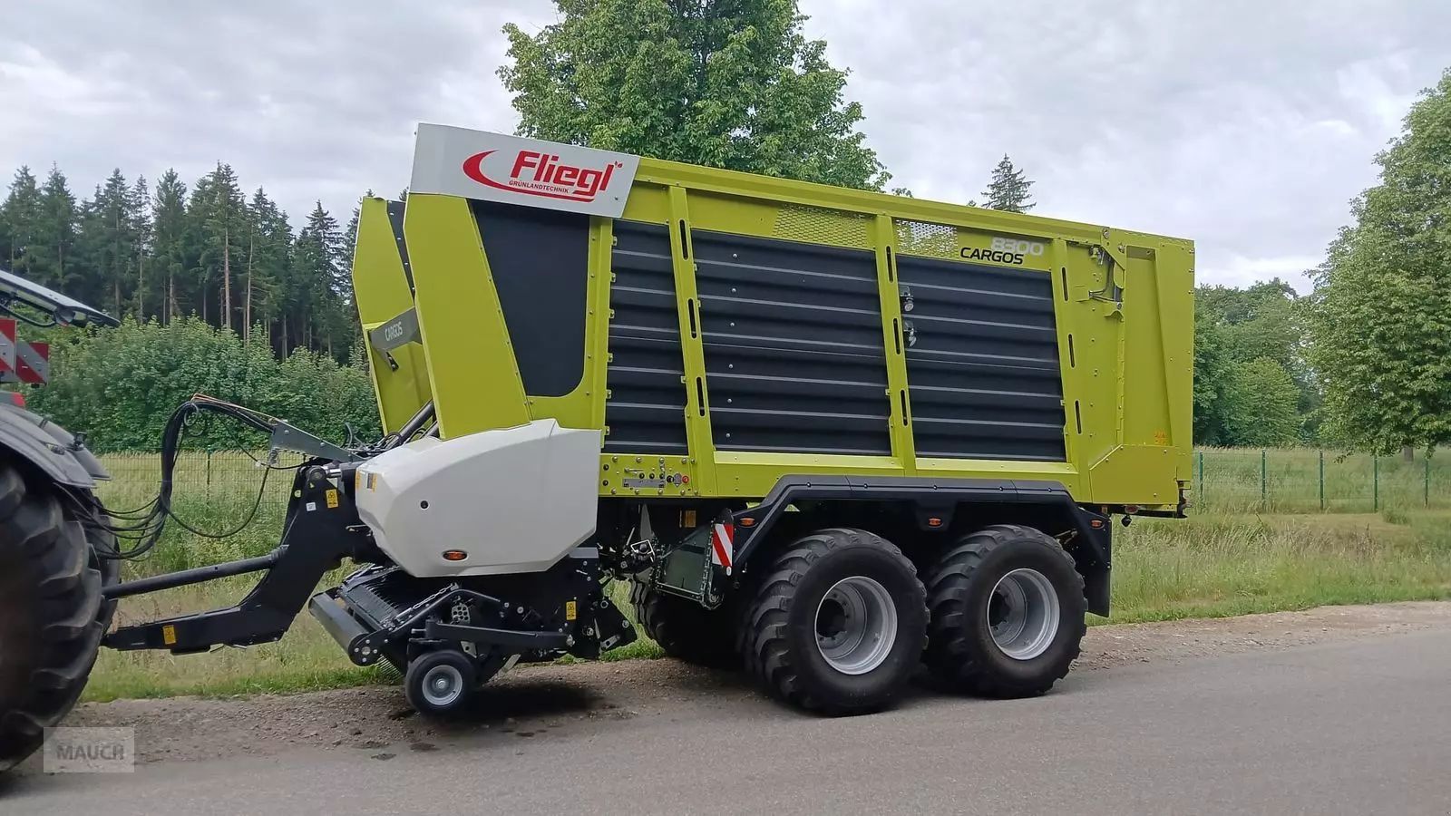 Fliegl cargos 8300 Przyczepa