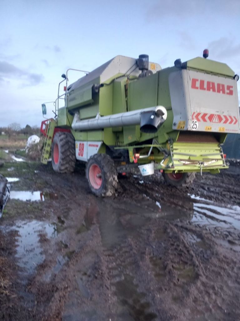E-FARM: Claas Dominator 98 Classic - Kombajn zbożowy - id CN5BGCP - Rok produkcji: 1990 - Francja