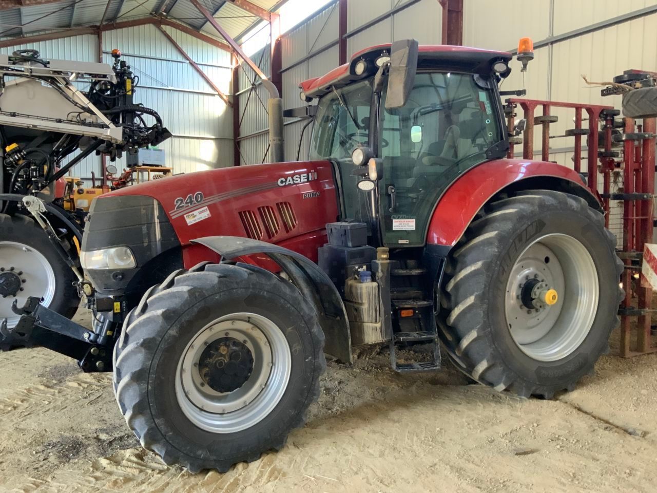 E-FARM: Case IH Puma 240 CVX - Tractor - id WHGZBKG - €125,000 - Year of construction: 2020 - Engine hours: 1,700,Engine power (HP): 240,France
