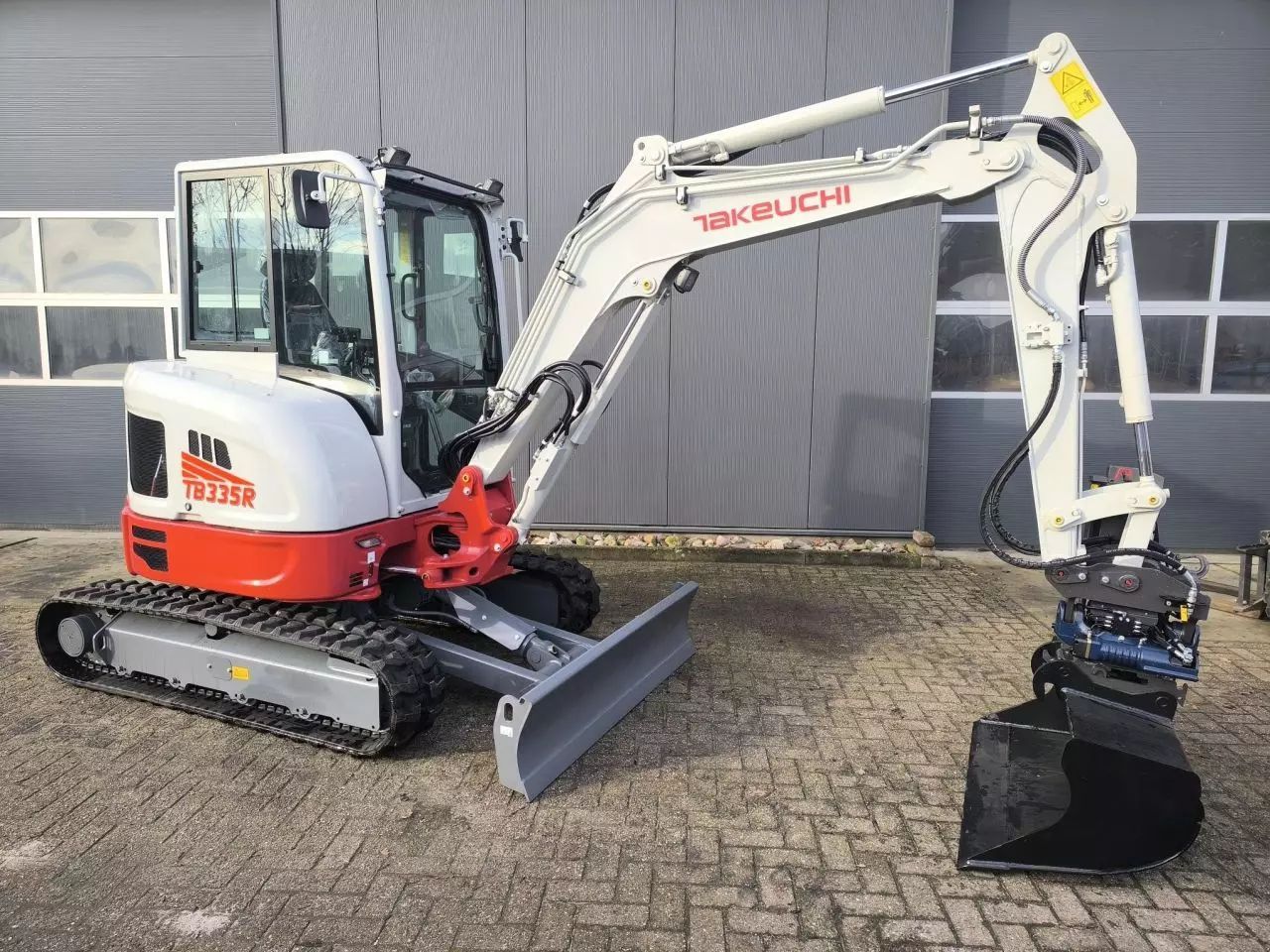 Takeuchi TB 335 R Mini excavator €63,900