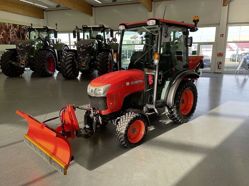 Kubota st 341 Трактор 24 790 €