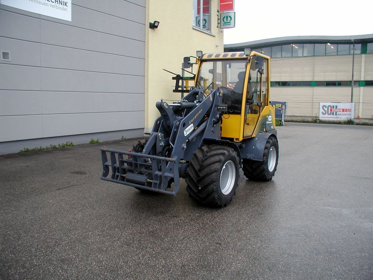 E-FARM: Eurotrac 850 / w13-cf hoflader - Cargador de ruedas - id 9JESIJZ - 39.084 € - Año: 2024 - Horas: 45,Potencia del motor: 50,Austria