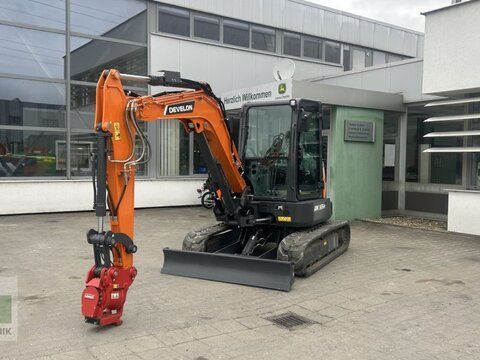 E-FARM: Doosan dx55r-7 - Koparka - id KW2PUWY - 61 500 € - Rok produkcji: 2023 - Moc silnika: 49,Niemcy