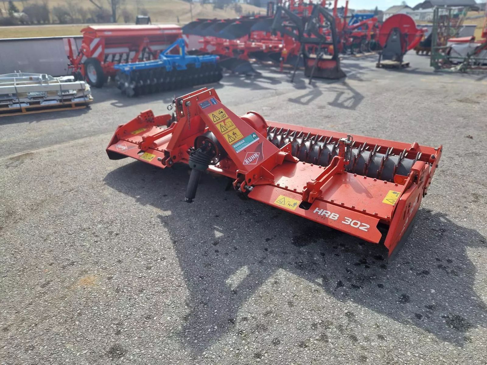 E-FARM: Kuhn HRB 302 D - Brona karuzelowa - id RCKDH9W - 9700 € - Rok produkcji: 2014 - Austria