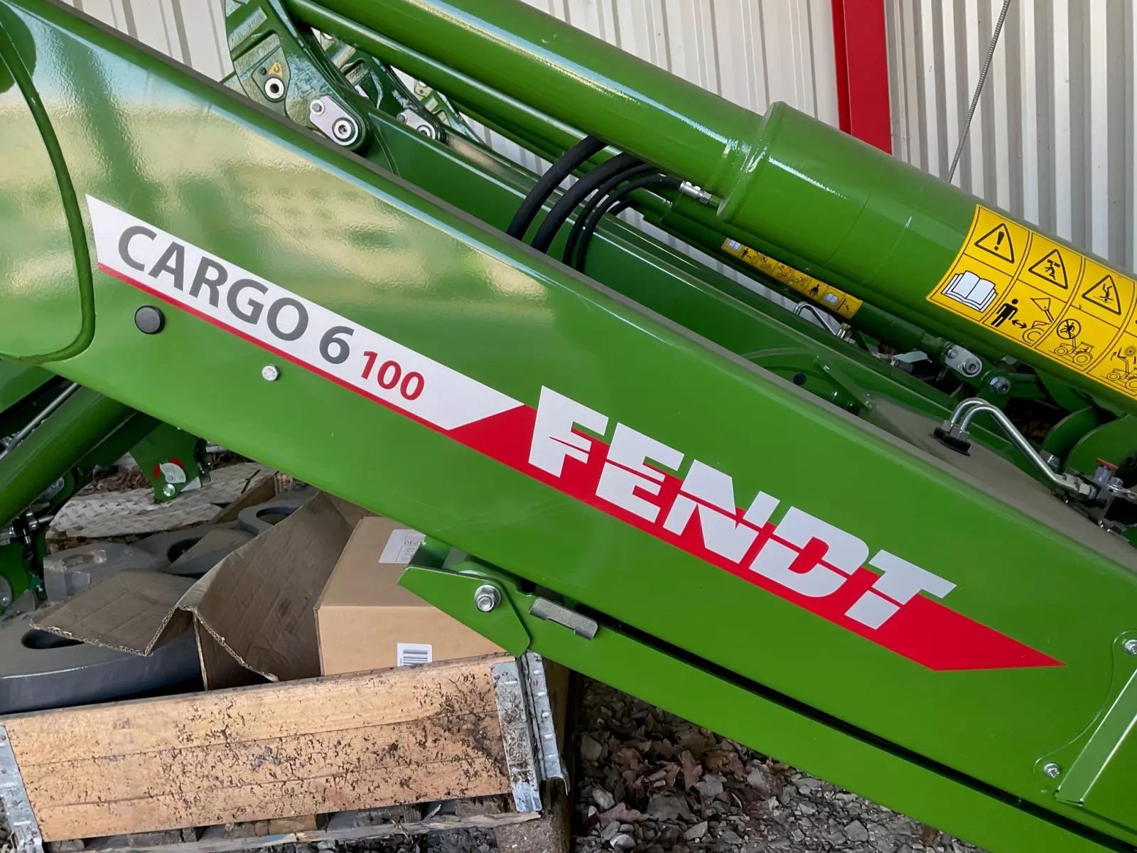 E-FARM: Fendt cargo 6.100 - 3. ventil - Dalys - id TVSHZP3 - 15 000 € - Gamybos metai: 2024 - Vokietija
