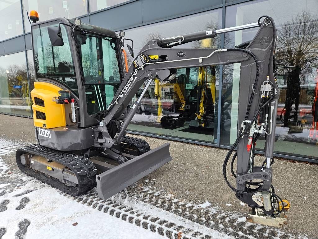 VOLVO ecr 25 d Minikoparka 33 443 €