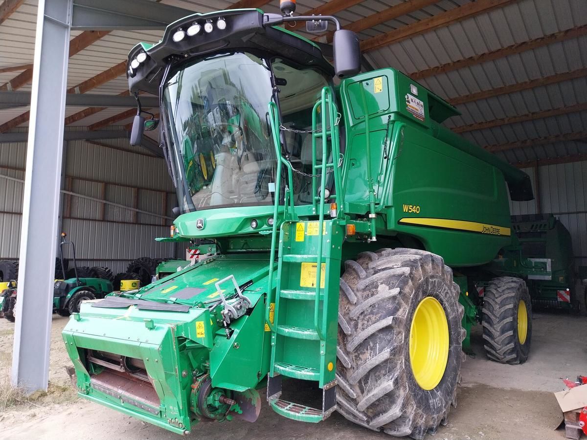 E-FARM: John Deere W 540 - Cosechadora - id 1ZNLHYD - 89.000 € - Año: 2013 - Horas: 2150,Francia