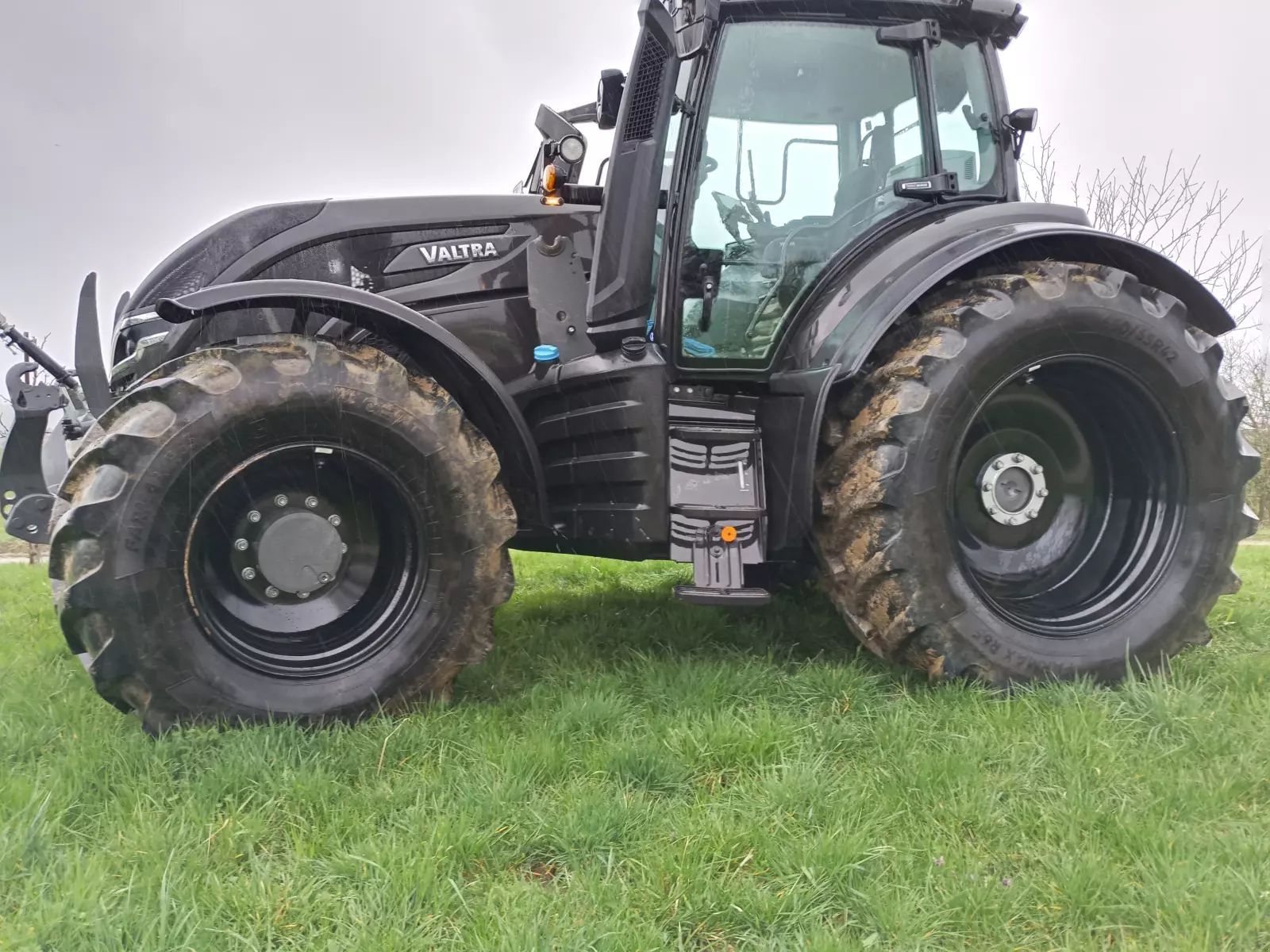 Valtra T 235 D Tractor €130,000