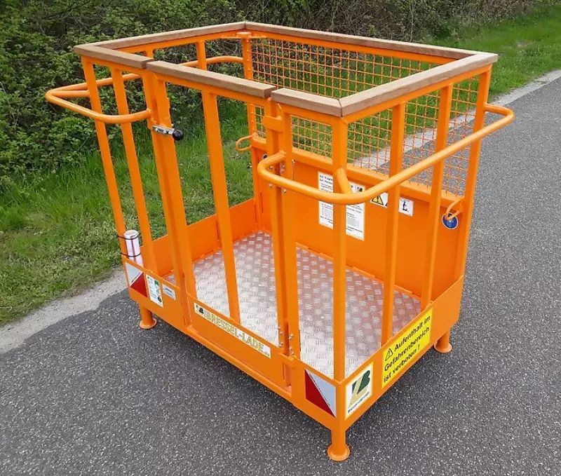 E-FARM: Bressel und Lade arbeitskorb bla1 mit euro aufnahme - Anbaugerät - id J4UNI2F - 3.450 € - Deutschland