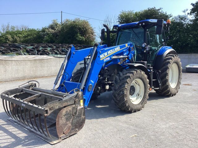 E-FARM: New Holland T6.155 - Tractor - id F6HMEWA - 70.000 EUR - Anul: 2020 - Citeste ore: 2.800,Muterea motorului: 125,Franța