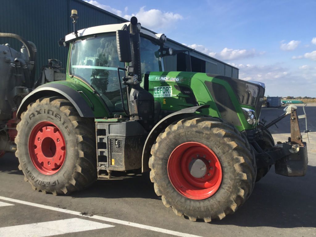 E-FARM: Fendt 826 Vario - Tractor - id S9VB1CL - 115.000 EUR - Anul: 2017 - Citeste ore: 4.650,Muterea motorului: 260,Franța