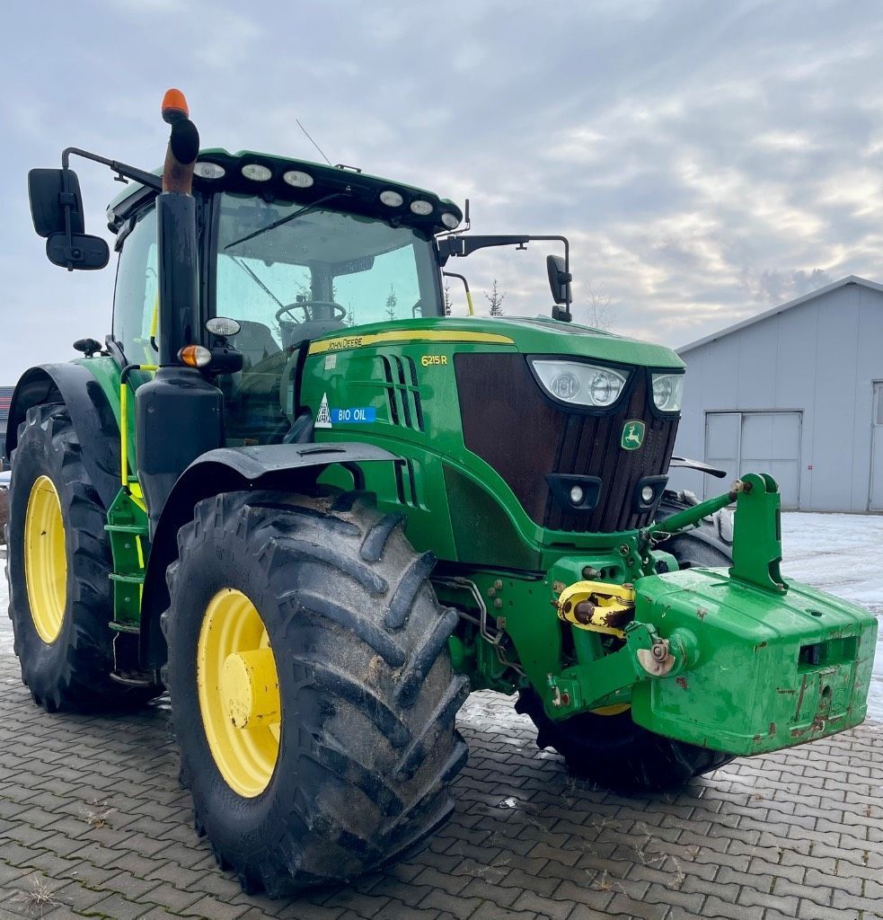 John Deere 6215 R Traktor 80.412 €
