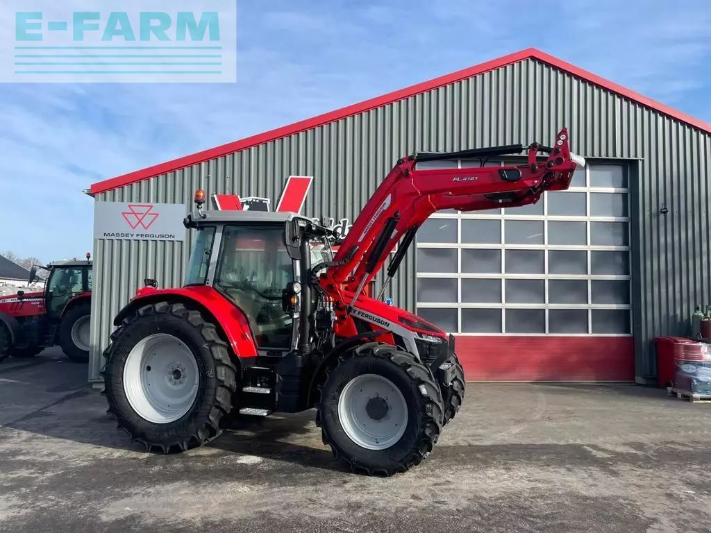 Massey Ferguson 5S.115 Trattore