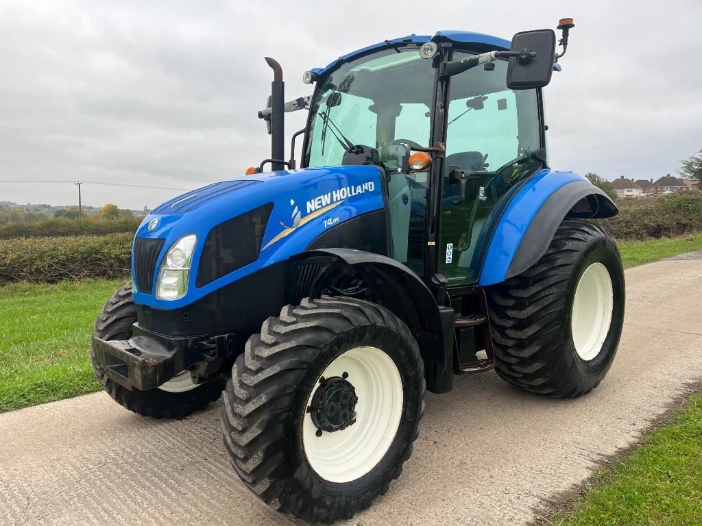 E-FARM: New Holland T4.85 - Traktor - id A5NDKCL - 22.689 € - Baujahr: 2016 - Abgelesene Motorstunden: 9.073,Motorleistung (PS): 84,Vereinigtes Königreich