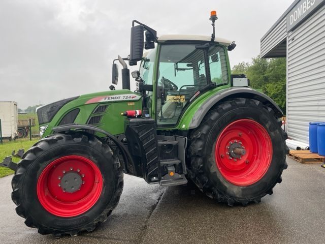 E-FARM: Fendt 720 Vario - Tracteur - id IELKJJG - Année: 2020 - Lecture du nombre d'heure: 3 560,Puissance du moteur (chevaux): 200,France