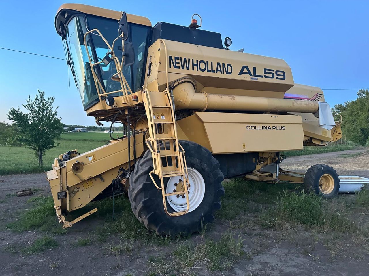 New Holland al 59 Mietitrebbia 68.000 €