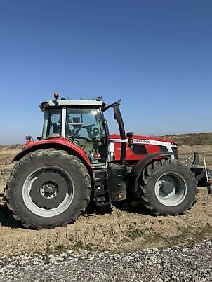 E-FARM: Massey Ferguson 7S.210 - Tractor - id Z7NKEB8 - €139,000 - Year of construction: 2024 - Engine hours: 1,500,Engine power (HP): 209,France