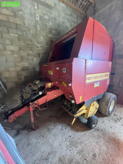 E-FARM: New Holland 650 - Baler - id XFGUGY2 - €3,500 - Year of construction: 1995 - Total number of bales produced: 30,000,France