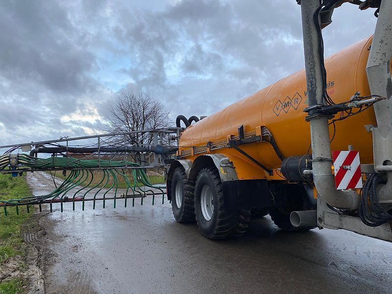 Veenhuis profiline 19.400 Cisterna para estiércol 49.000 €