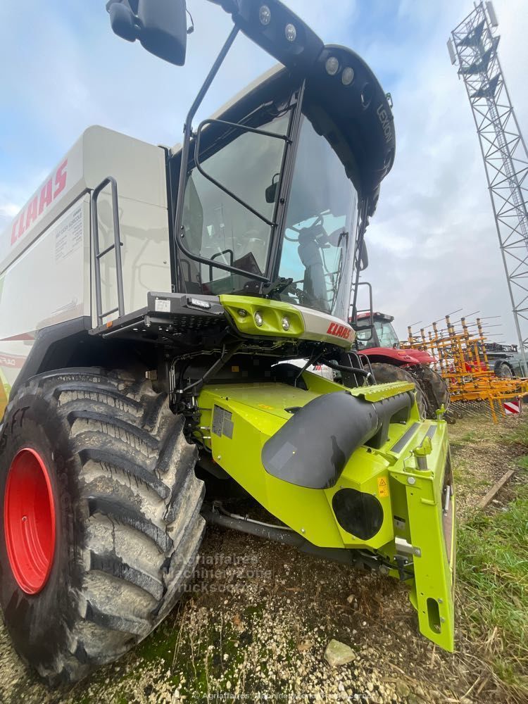 E-FARM: Claas Lexion 7500 - Moissoneuse-batteuse - id YSPYUGL - 288 000 € - Année: 2021 - Lecture du nombre d'heure: 500,France