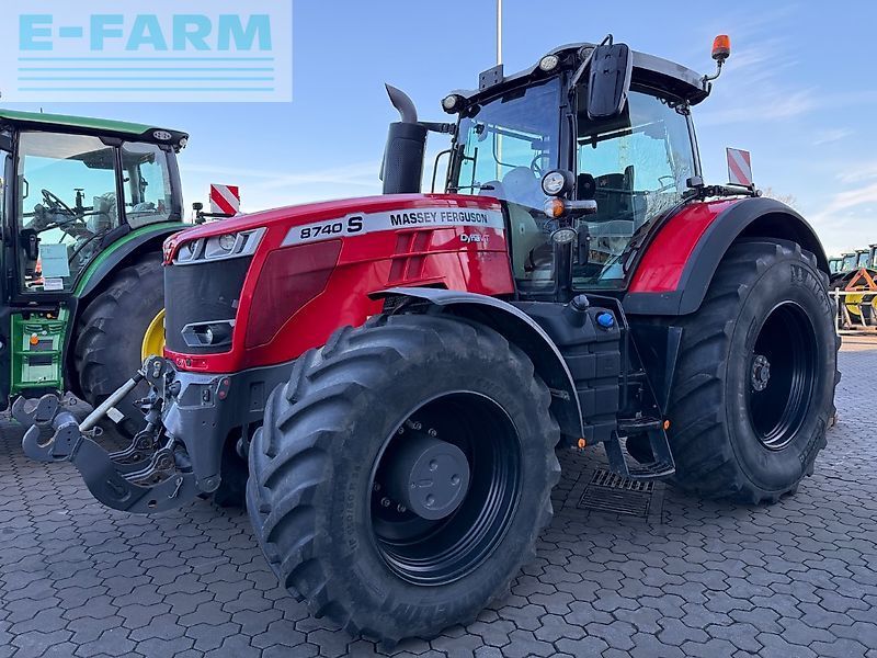 Massey Ferguson 8740 S Трактор 107 500 €