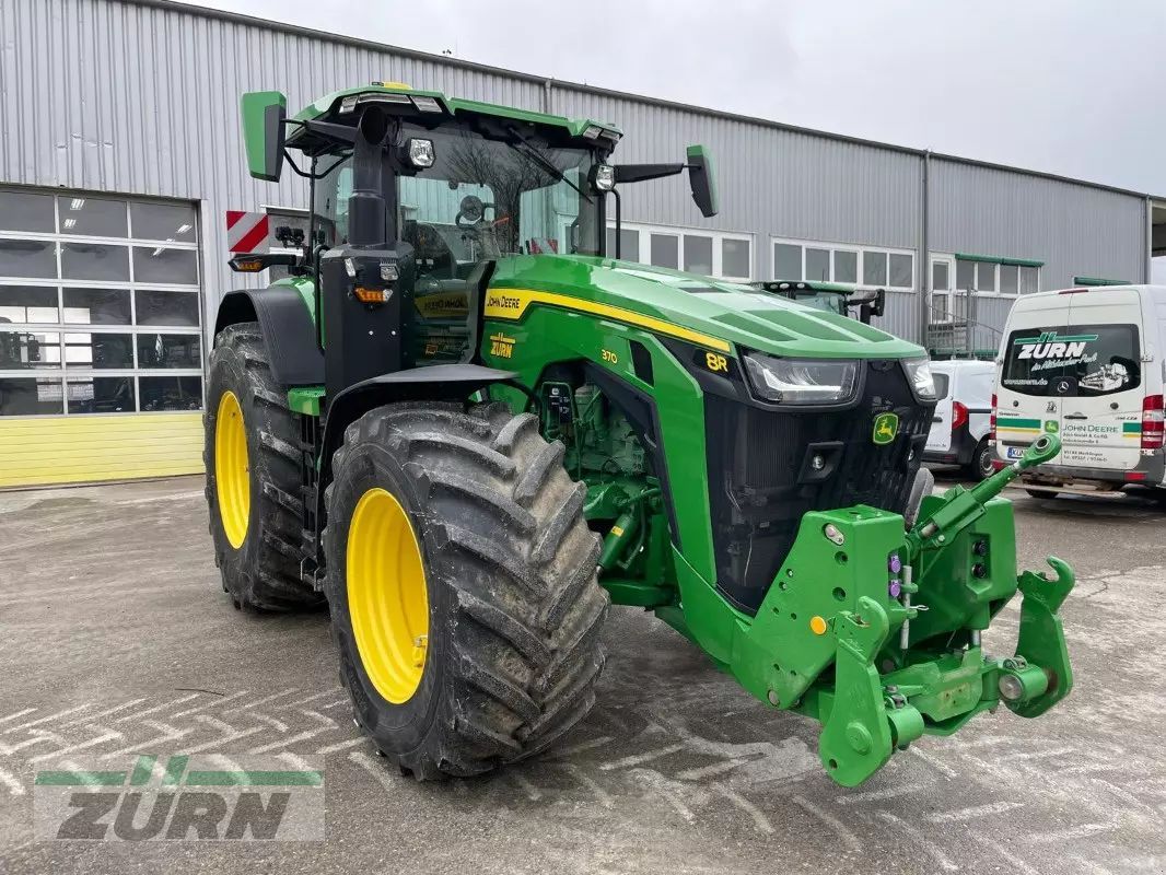 John Deere 8R 370 Tractor €299,000