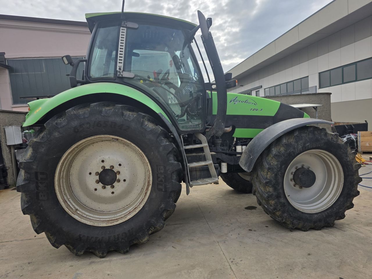Deutz-Fahr AgroTron 180 Tractor €46,500