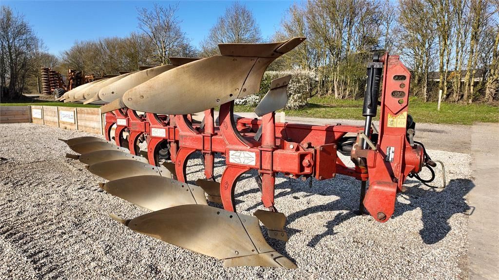 GREGOIRE BESSON besson hrpb7 6 (5+1) furrow on-land/in-furrow plou Charrue 5 448 €