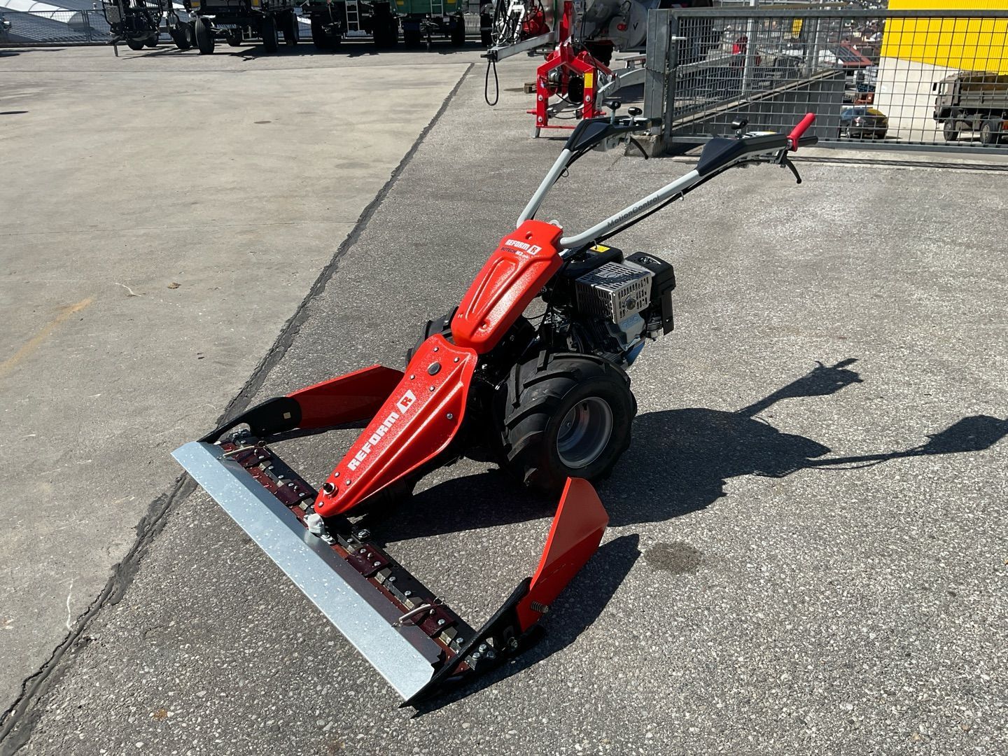 E-FARM: REFORM Motech M2.09D - Kosilnica za travo - id XPUUFZA - 10.408 € - Leto izgradnje: 2024 - Avstrija
