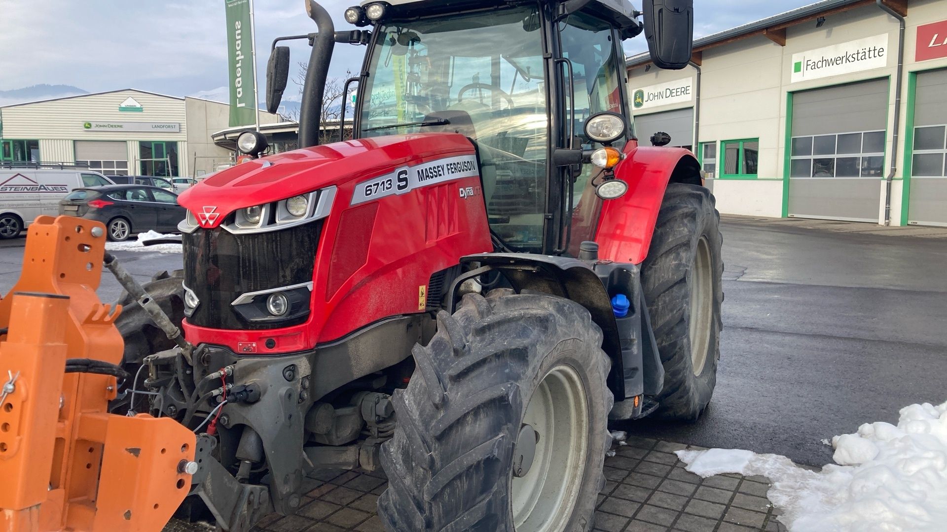 E-FARM: Massey Ferguson 6713 - Traktor - id EJYZTT9 - 87.500 € - Produktionsår: 2021 - Motortimer: 3.300,Motoreffekt (HP): 180,Østrig