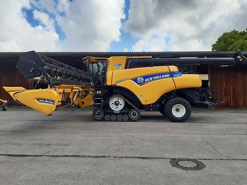 New Holland CR 8.80 Combine harvester €254,000