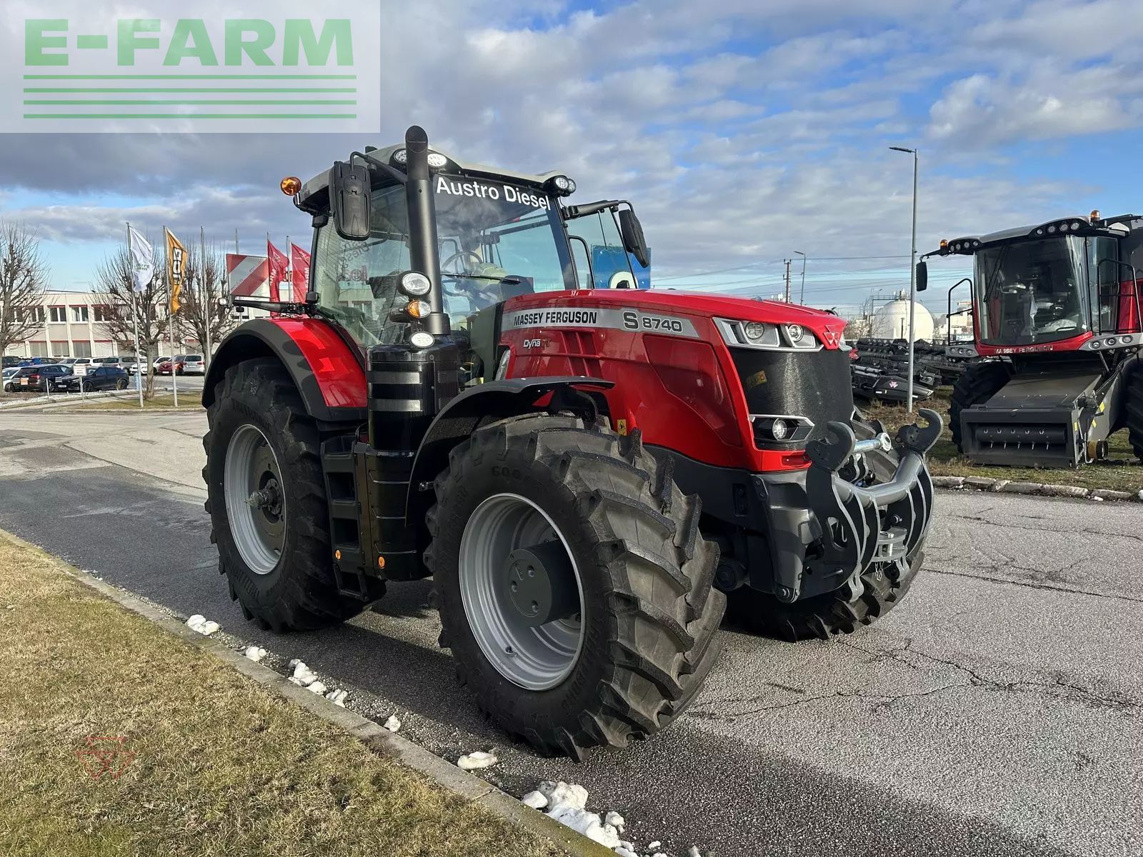 Massey Ferguson 8740 S Traktor