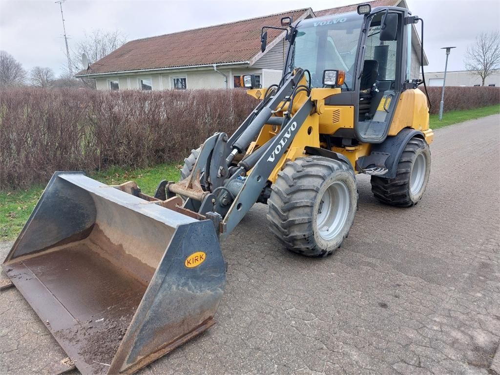 VOLVO l25b-p Wheel loader €23,409