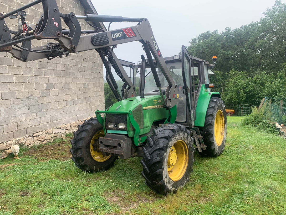 John Deere 3300 x tractor €17,000