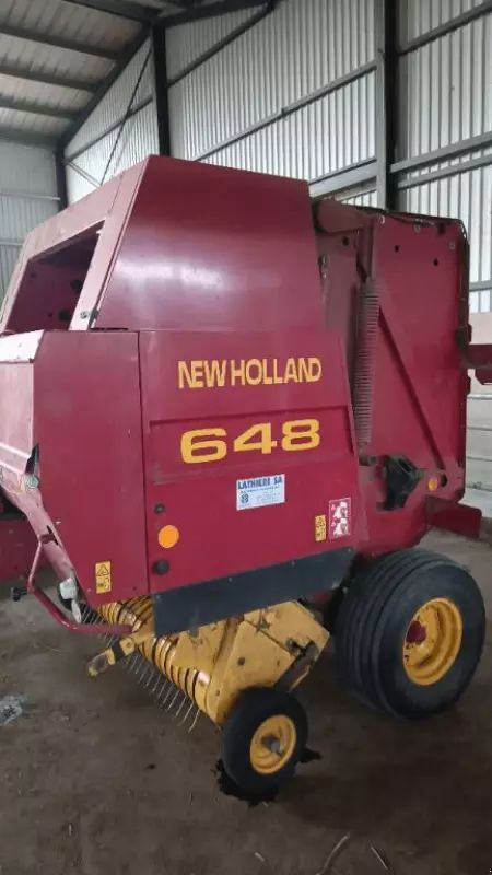 E-FARM: New Holland 648 - Presas - id YIJLM3F - 3 500 € - Gamybos metai: 2002 - Prancūzija