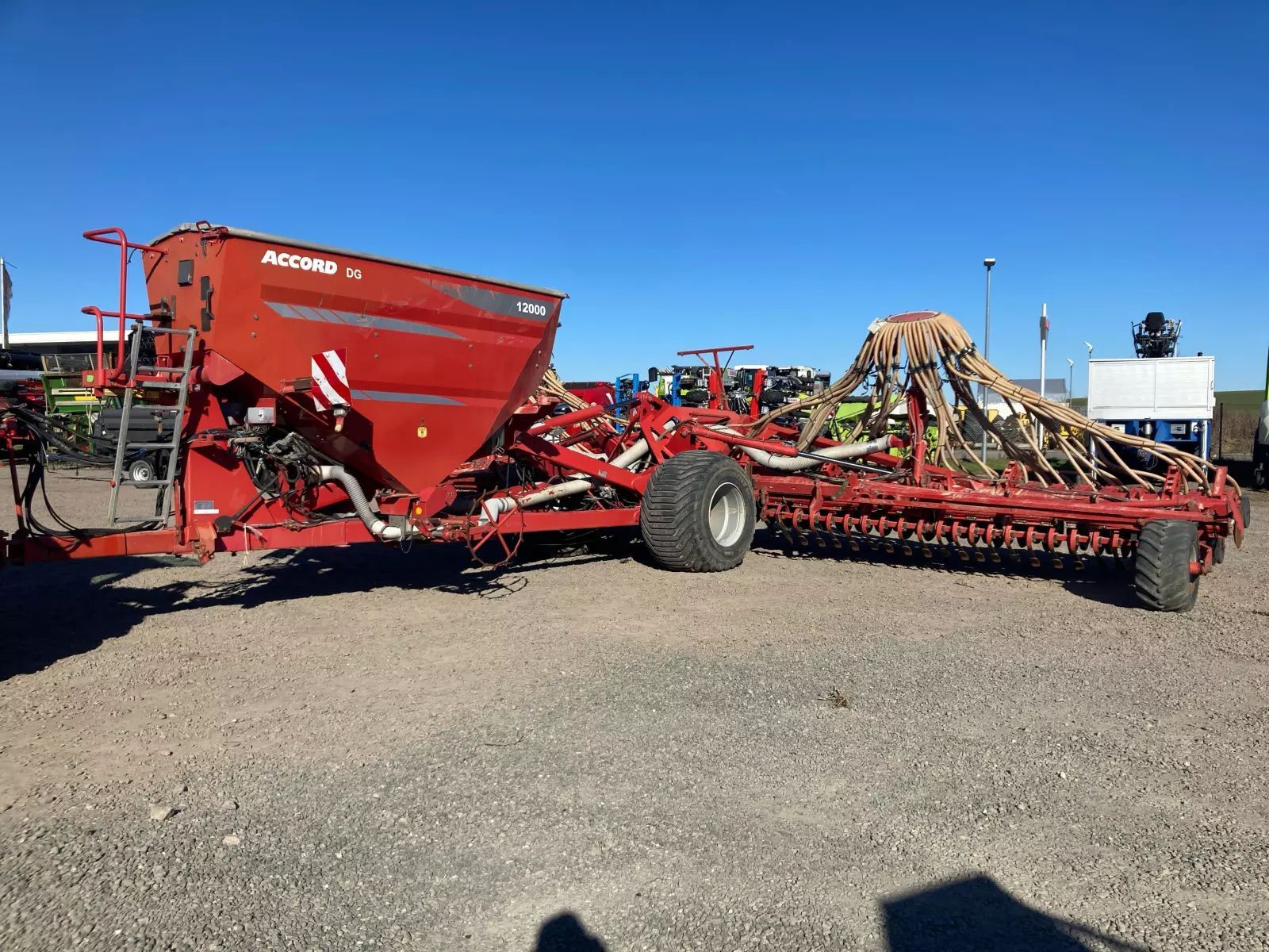 E-FARM: Kverneland dg 12000 - Drill - id MQPXCHW - €19,500 - Year of construction: 2008 - Germany