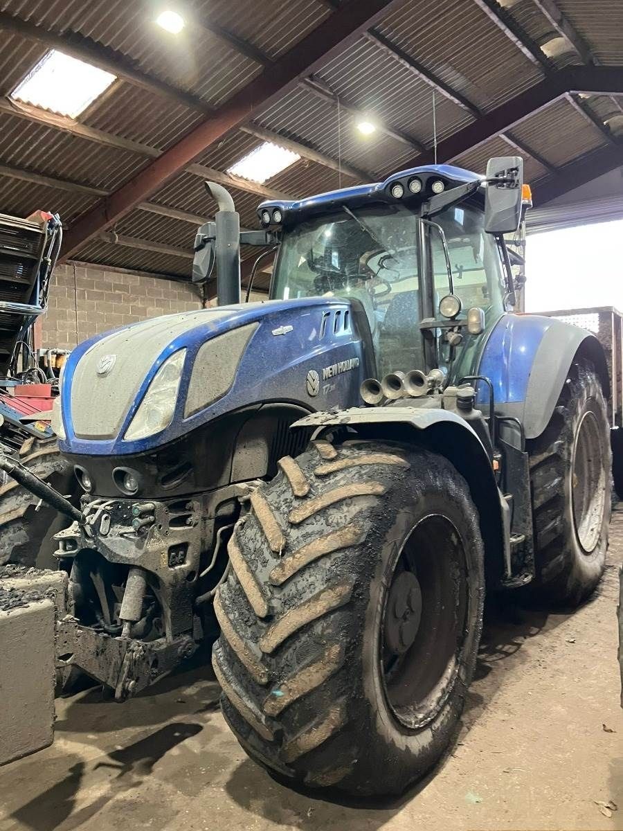 E-FARM: New Holland T7.315 - Traktor - id 9SAWIDD - 122.906 € - Baujahr: 2020 - Abgelesene Motorstunden: 3.806,Vereinigtes Königreich